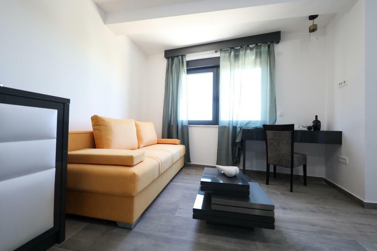 Boutique Residence Cosmopolis Bibinje Exterior foto